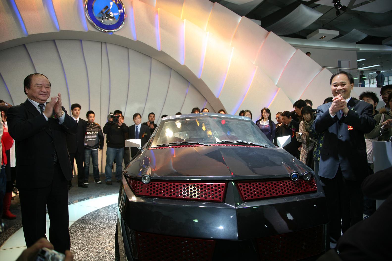 北京车展-吉利自建展馆展示自主品牌